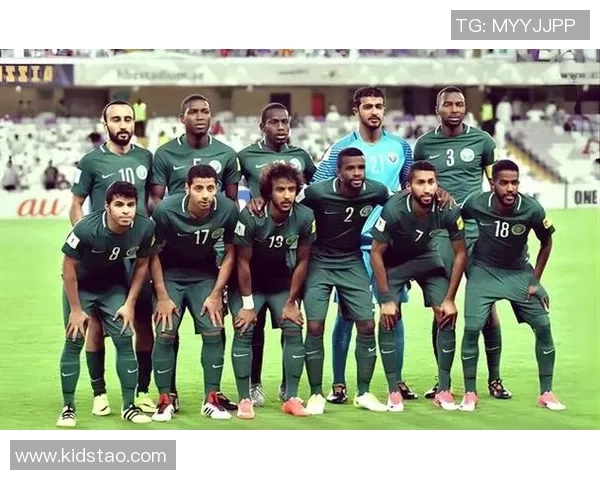 沙特足球明星的崛起与成就探索，谁是最闪耀的球场之星